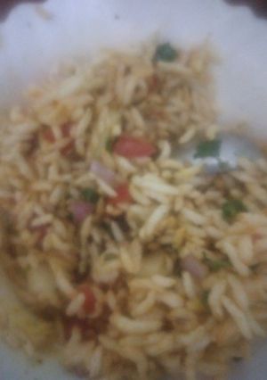 चटपटी भेल (chatpati bhel recipe in Hindi) रेसिपी मुख्य फोटो