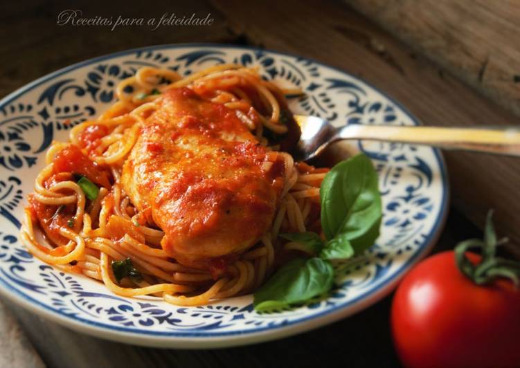 Peito De Frango Com Molho De Tomate Receitas De Frango Ao Molho De Tomate - Receitas Saborosas ??