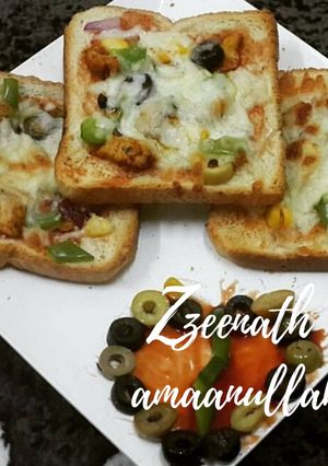 A picture of Tawa Chicken Bread Pizza.