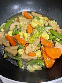 รูปของ ผัดผักรวมมิตรใส่หมูยอ
