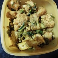 A picture of Aloo gobhi.