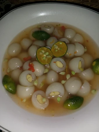 Easy Steps to Prepare Asinan Buah Rambutan the Delicious Tasty