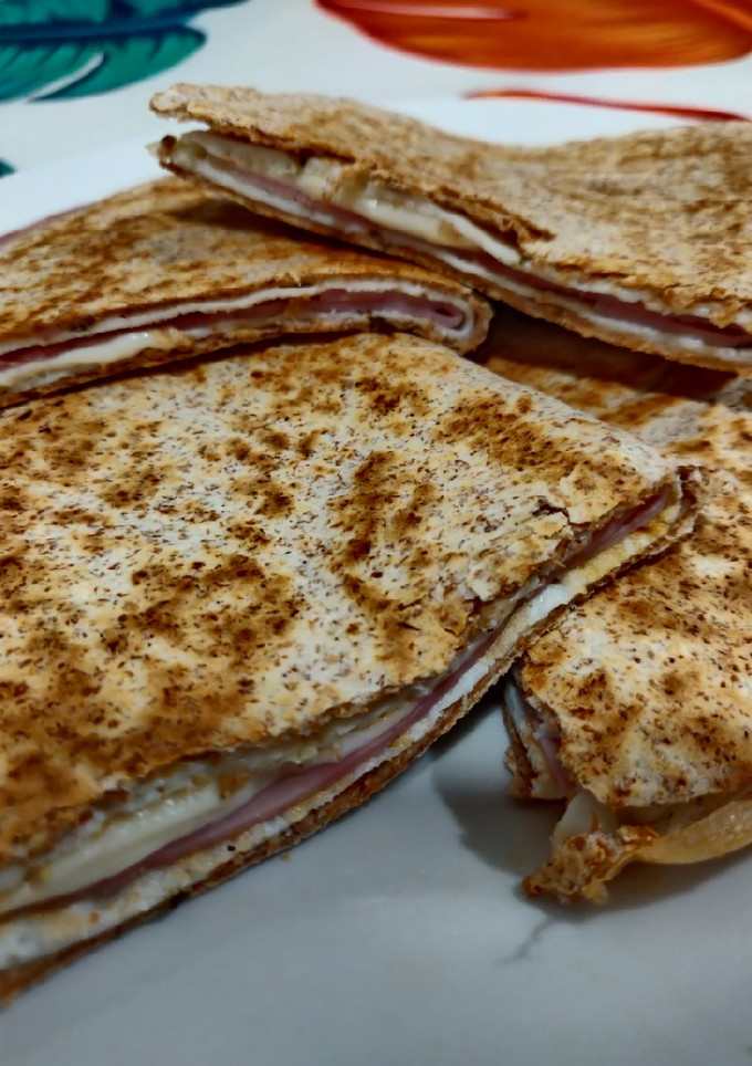 Una foto de Quesadillas de jamón cocido
