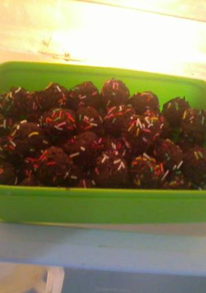 Foto resep Bola coklat abstrak