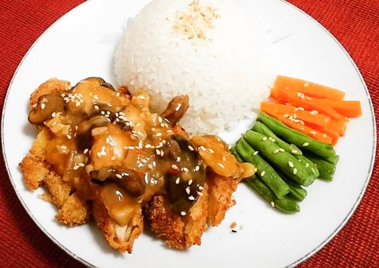 Bagaimana Menyiapkan Chicken Katsu with Mushroom Sauce, Sempurna