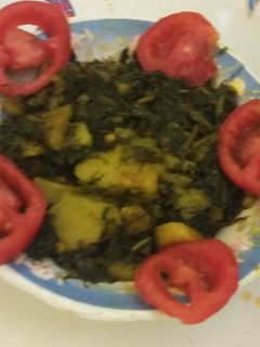 सोया और आलू का साग (soya aur aloo ka saag recipe in Hindi) रेसिपी मुख्य फोटो