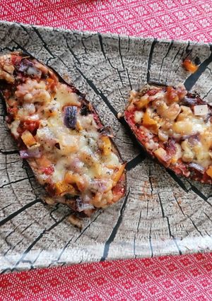Una foto de Pizza sobre base de berenjena