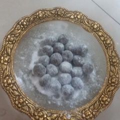 A picture of Jeera candy / cumin candy.