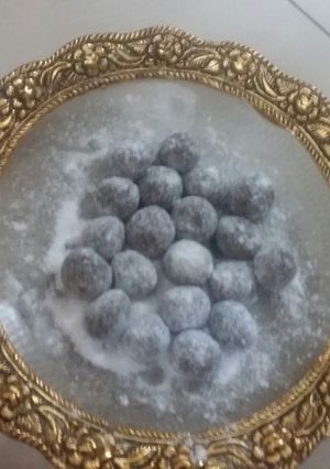 A picture of Jeera candy / cumin candy.