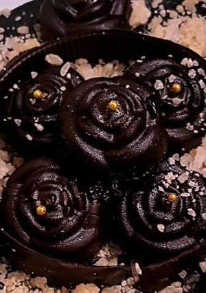 A picture of Chocolate rose.