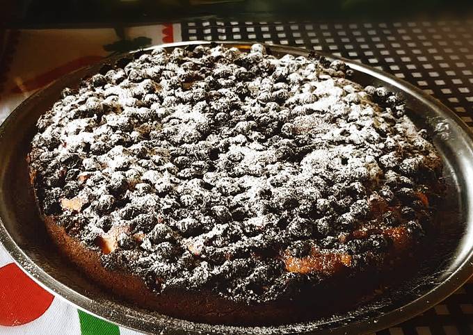 Творожно-шоколадный пирог с чёрной смородиной — рецепт с фото пошагово