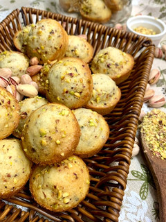 A picture of Super soft Pistachio Muffins.