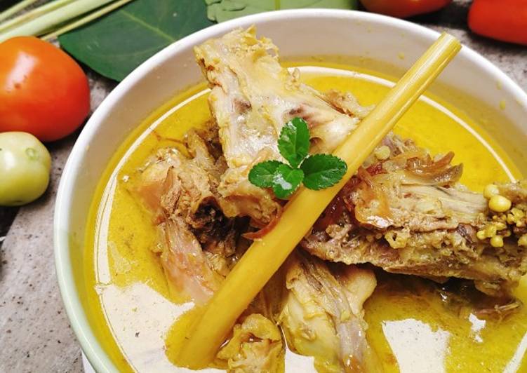 Langkah Mudah untuk memasak Opor Ayam Khas Lebaran yang Lezat Sekali