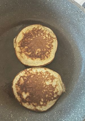 Una foto de Panqueques de banana y avena