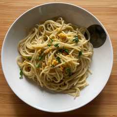 Una foto de #664 Spaghetti con alici e pangrattato🐟🥖🌱🌱