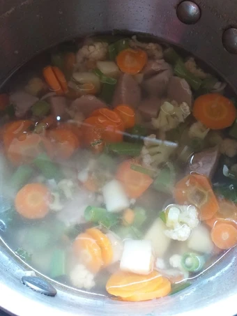 Cara Gampang Membikin Resep Sop bakso ayam simpel yang Lezat Sekali Anti Ribet, Mantap