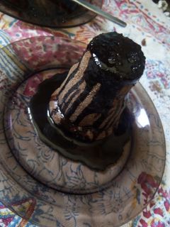عکسی از دستور کیک شکلاتی تک نفره بالا مغزی شکلات😍