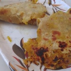 A picture of Raw papaya paratha.