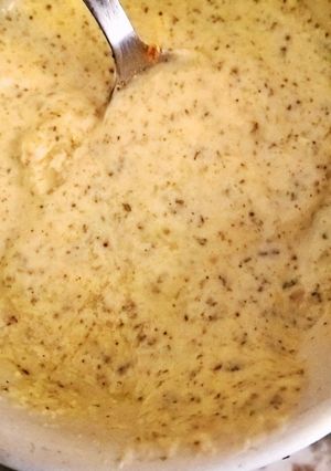 Una foto de Salsa aderezo de aceitunas, orégano, tomillo