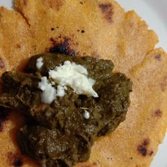 A picture of Makki ki roti.