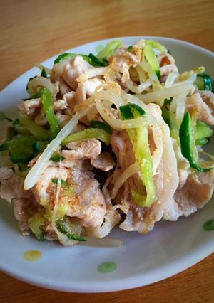 A picture of Chilled Pork Shabu-Shabu Salad with Cucumber, Bean Sprouts, and Sesame Flavor.