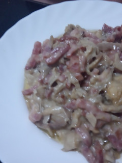 Una foto de Revuelto de setas bacon y queso
