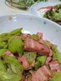 Simple and Delicious: Snake Gourd with Bacon Stir-Fry