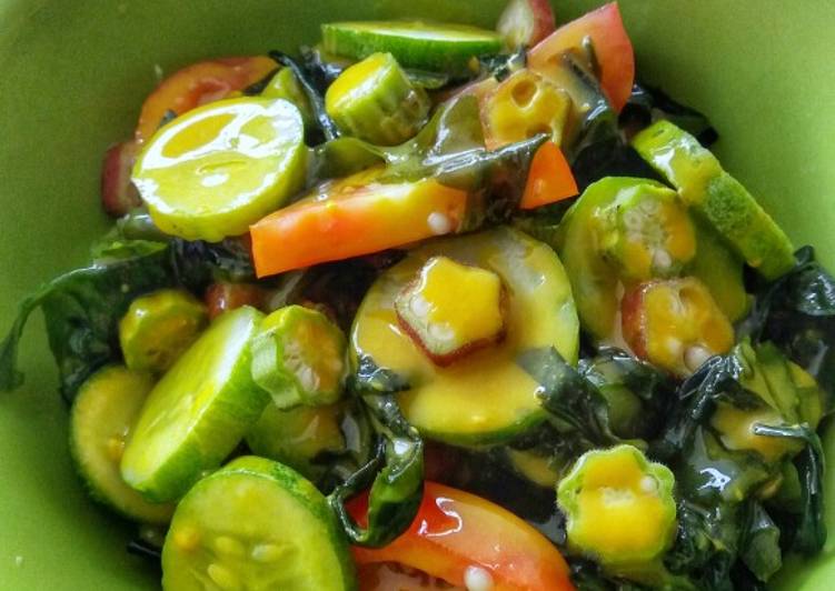 Seaweed Cucumber Tomato and Okra Salad with Mustard Dressing