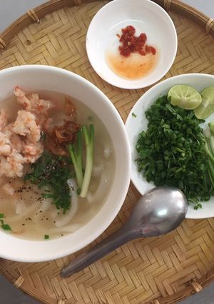Hình của món Bánh canh bột xắt tôm thẻ.