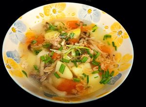 Hình của món Canh súp nấm thịt xay tép khô.