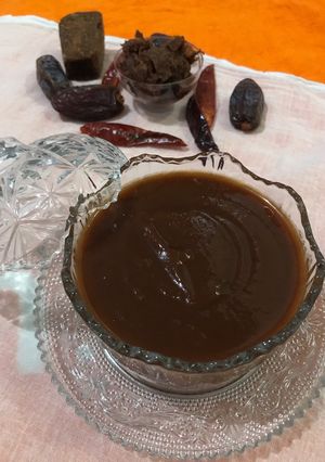 A picture of Tamarind date chutney.