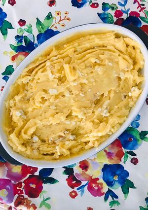 Una foto de Puré de patatas con huevos y mantequilla 😱
