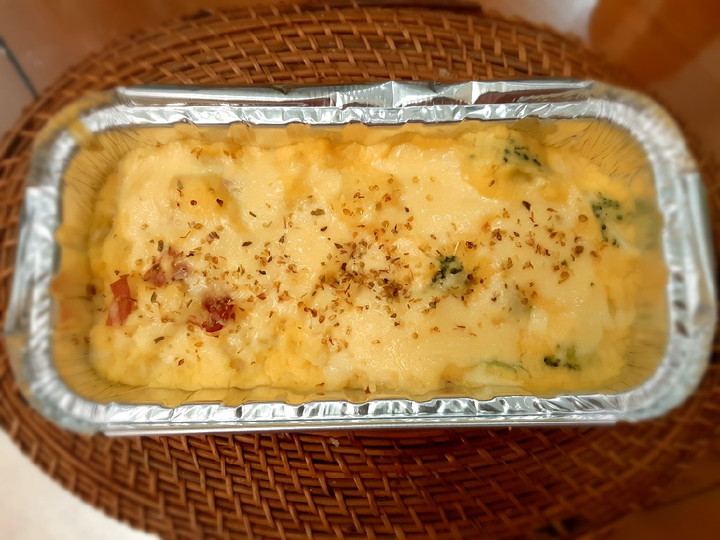 Resep 111. Cheesy baked potatoes Bechamel sauce 👍 yang Bisa Manjain Lidah