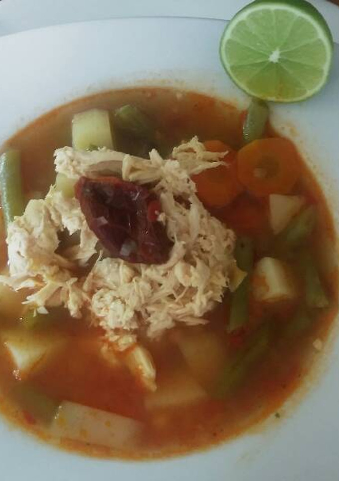 Una foto de Caldo Tlalpeño