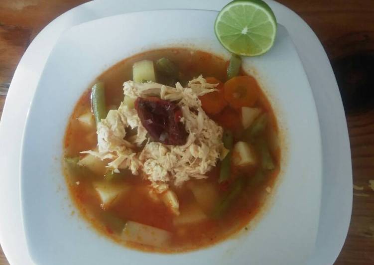 Caldo Tlalpeño