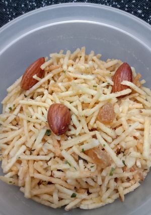 A picture of Dry fruit Namkeen.