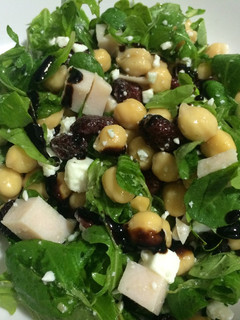 Una foto de Ensalada con garbanzos