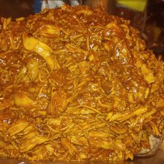 A picture of Pulled BBQ chicken.