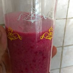 A picture of Pineapple beetroot smoothie #4weeks challenge.