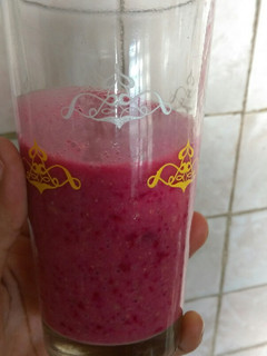 A picture of Pineapple beetroot smoothie #4weeks challenge.