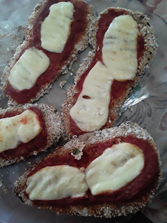 Una foto de Milanesas de berenjenas a la napolitana (keto)