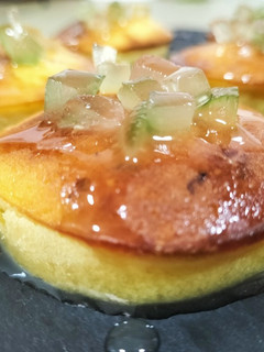 Una foto de Brownie de limón con aroma de ron en airfryer
