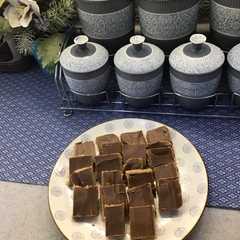 مكعبات سنيكرز 🤩✨🥜-レシピのメイン写真