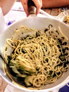 Una foto de Pasta con verduras de la huerta a las finas hierbas