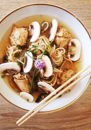 Une photo de Poulet à la citronnelle Thaï