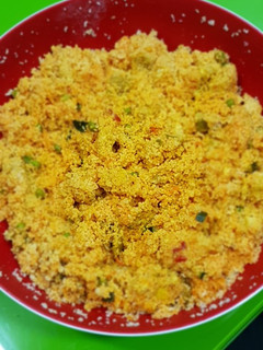 Una foto de Cous cous marroquí con salsa de pimientos