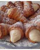 Conos de hojaldre con crema pastelera