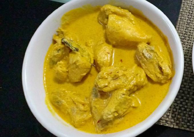 Ayam gulai padang