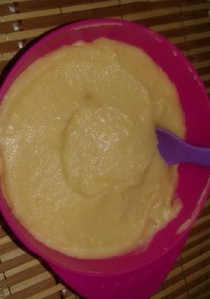 A picture of Baby food (mashed potatoes with Milk.