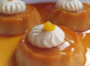 Una foto de Flan de Mango